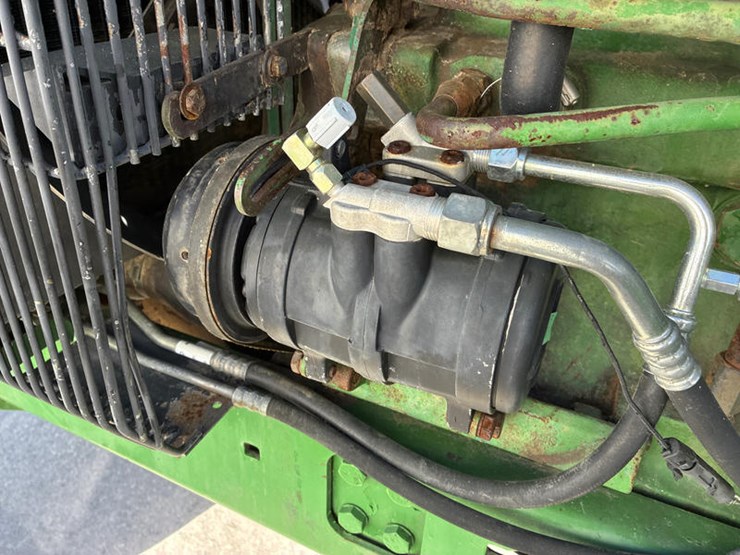 1984-john-deere-4650-image-33