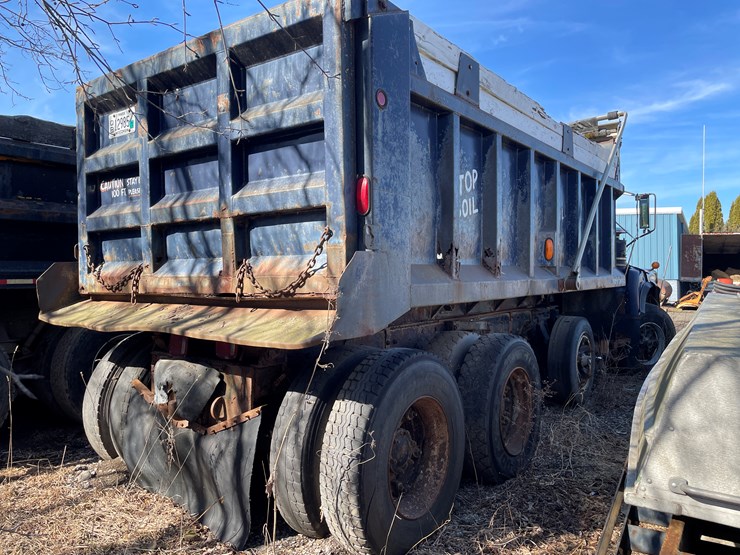 1993-mack-dm690s-image-4