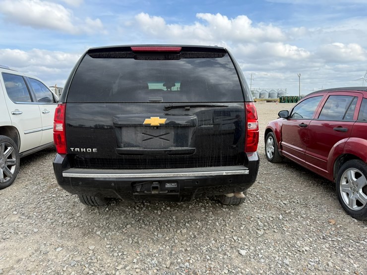 2014-chevrolet-tahoe-image-5