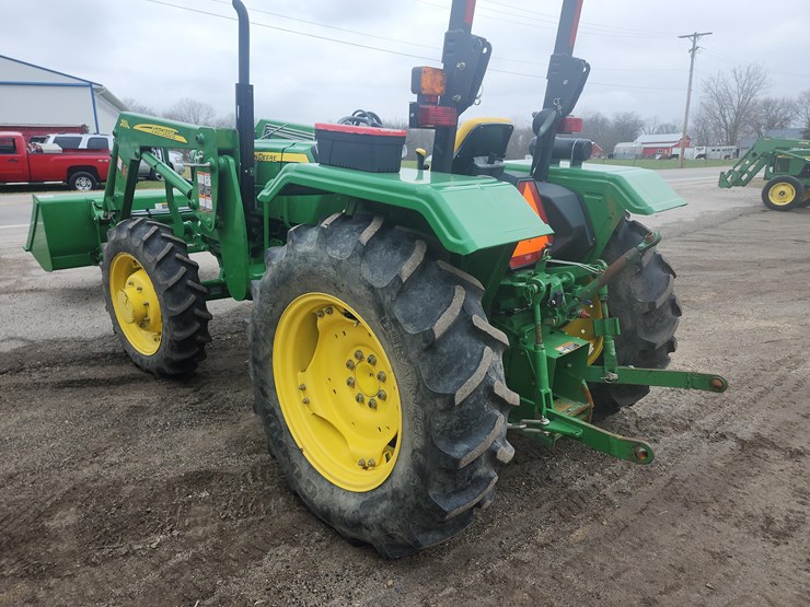 2011-john-deere-5045e-image-9