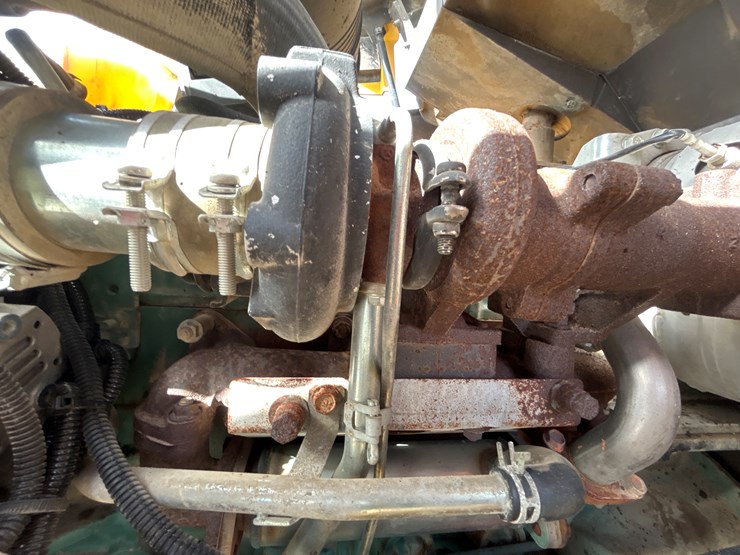 2012-volvo-bl70b-image-87