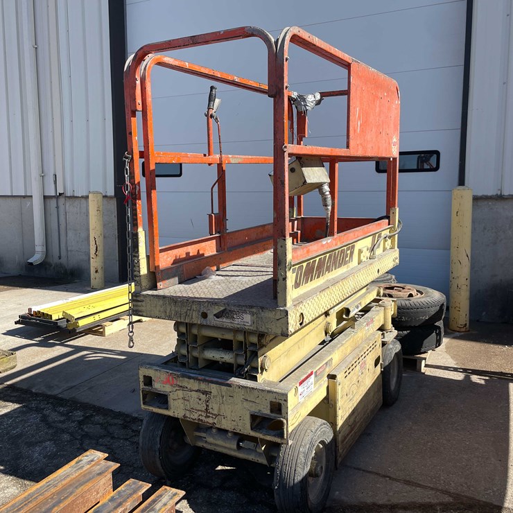 #1446 • JLG CM-1432 (O4)