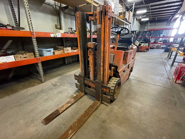 #1451-•-yale-5000-lb-lift-capacity-forklift-(pr4)-image-1