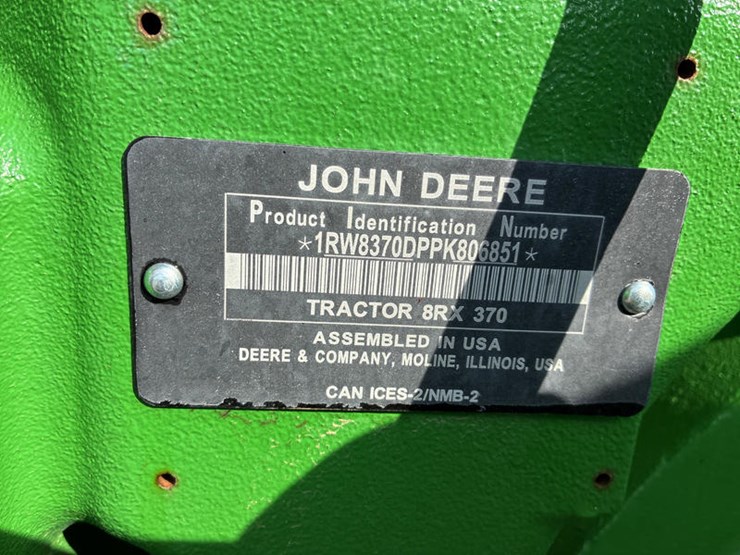 2023-john-deere-8rx-370-image-2