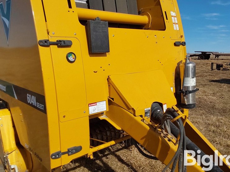 2017-vermeer-604n-image-14