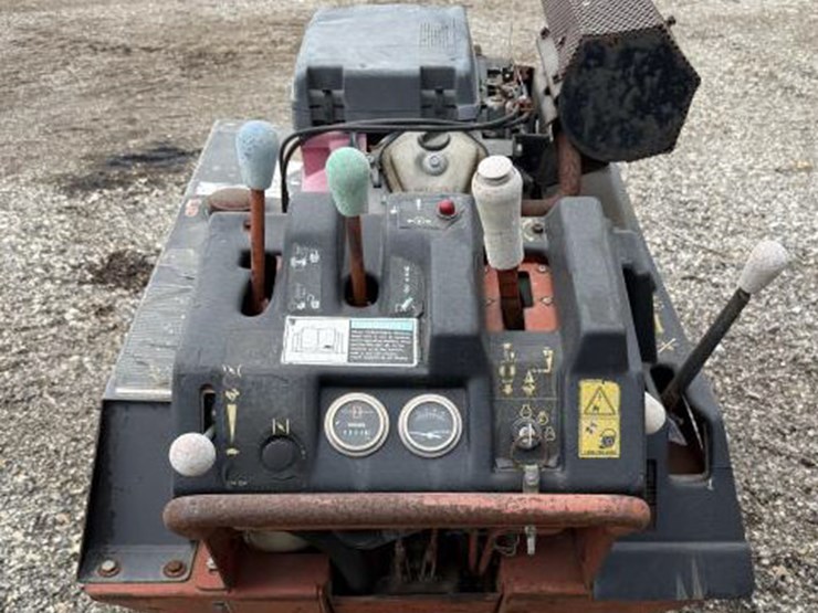 ditch-witch-1820-image-2