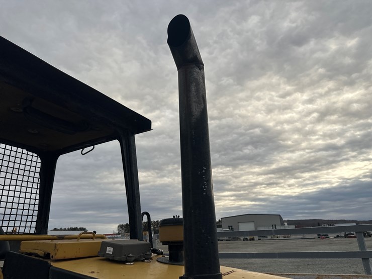 caterpillar-d4c-image-21