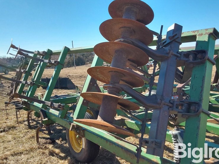 john-deere-724-image-16