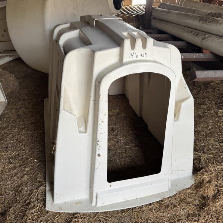 10 Agri Plastic Calf Huts