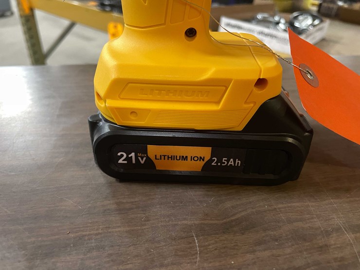 #2292-•-cordless-leaf-blower-with-21-volt-li-ion-battery-and-charger-(pr11)-image-8