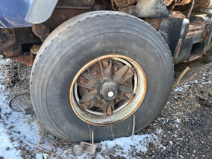 1993-mack-dm690s-image-6