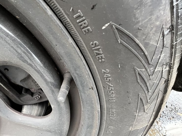 2018-ford-explorer-image-17