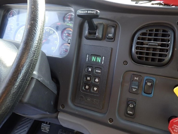 2019-freightliner-m2-15'-t/a-dump-truck-image-32