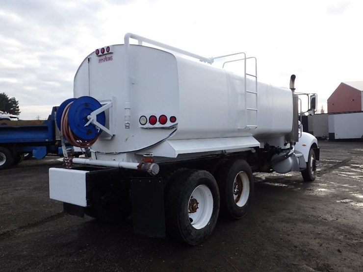 2007-peterbilt-335-image-4