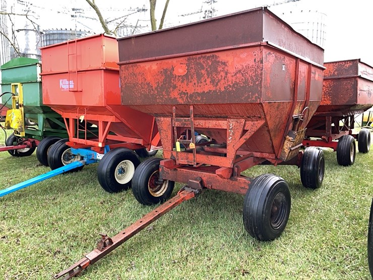 tag-#109,-200-bu-hopper-wagon-image-15