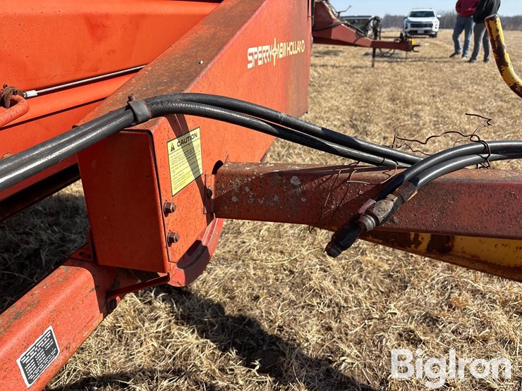 new-holland-791-image-14