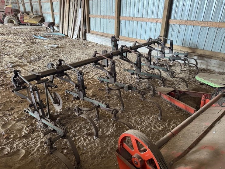 6-row-cultivator-image-3