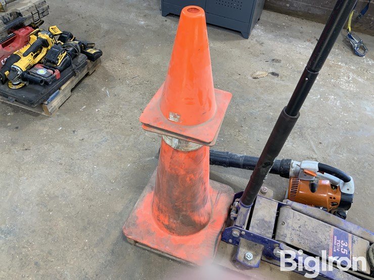 napa-3.5t-floor-jack-image-15