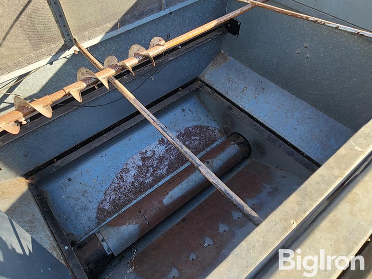 1980-gleaner-f2-image-17