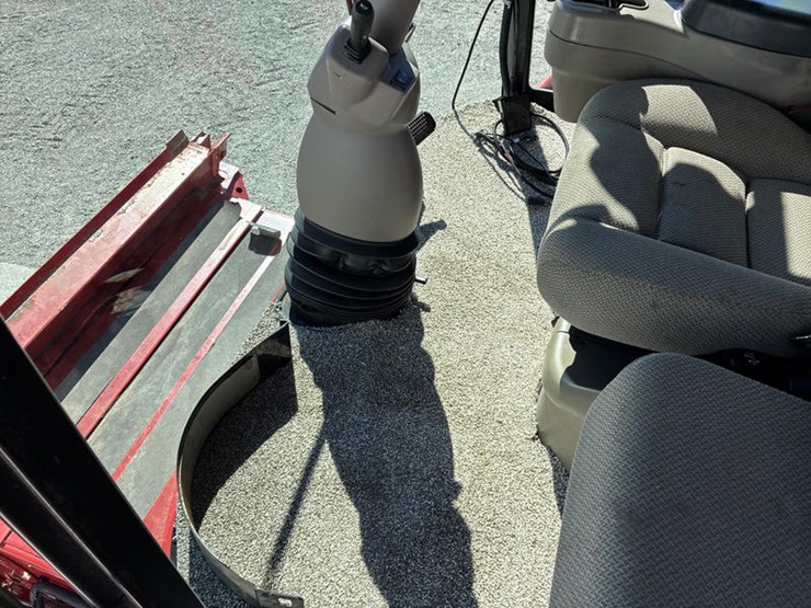 2012-case-ih-8230-image-99