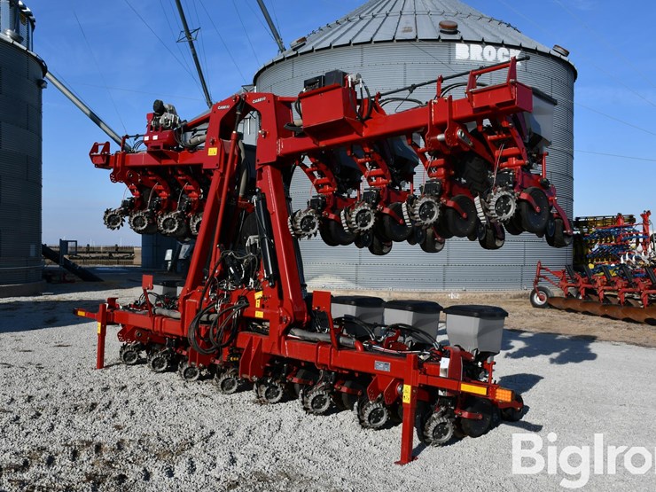 2022-case-ih-2022-image-1