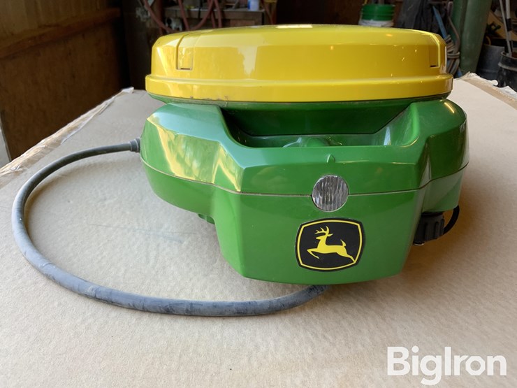 2023-john-deere-7000-image-8