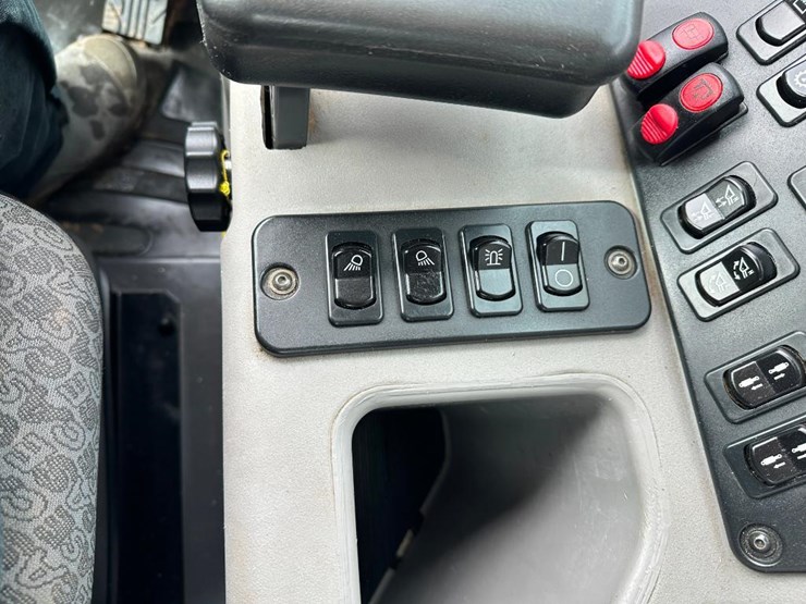 2022-case-221f-image-60