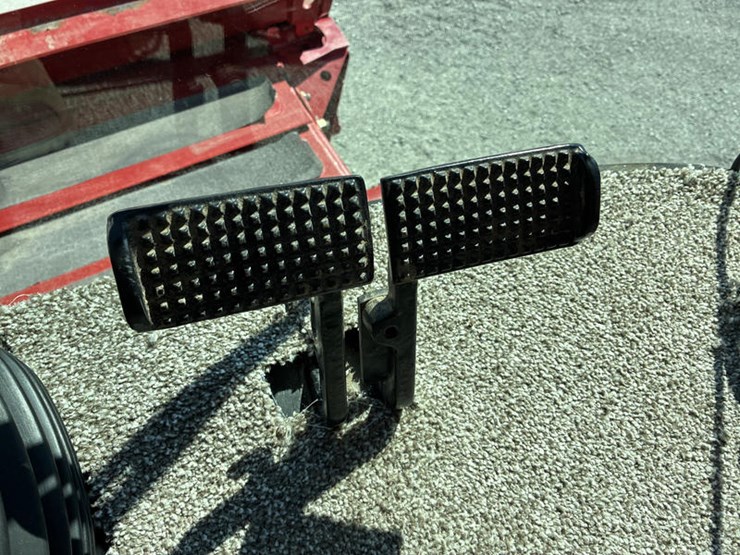 2012-case-ih-8230-image-103