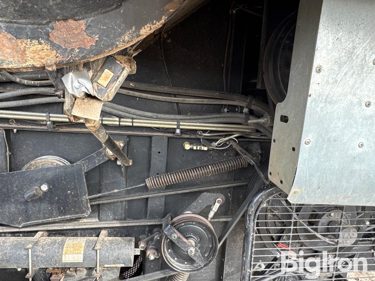 1994-gleaner-r52-image-12