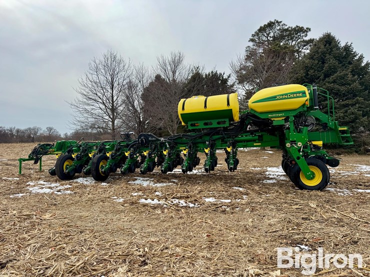 2015-john-deere-1775-image-8