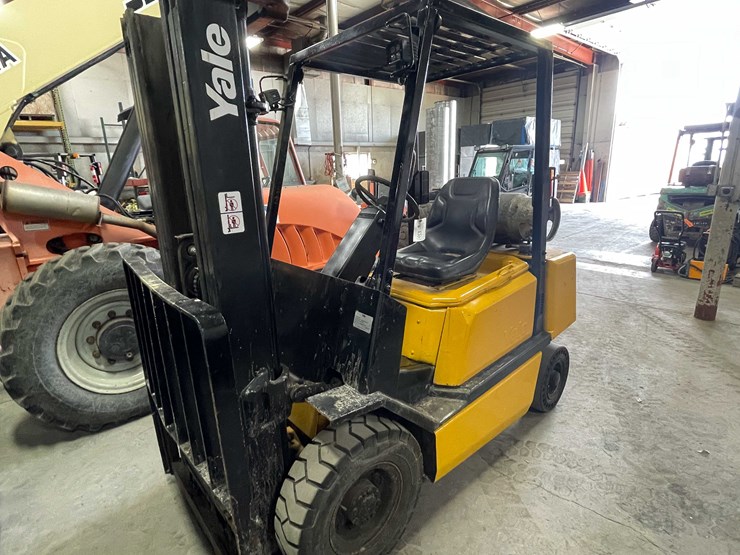 #1453-•-yale-forklift-(f)-image-1