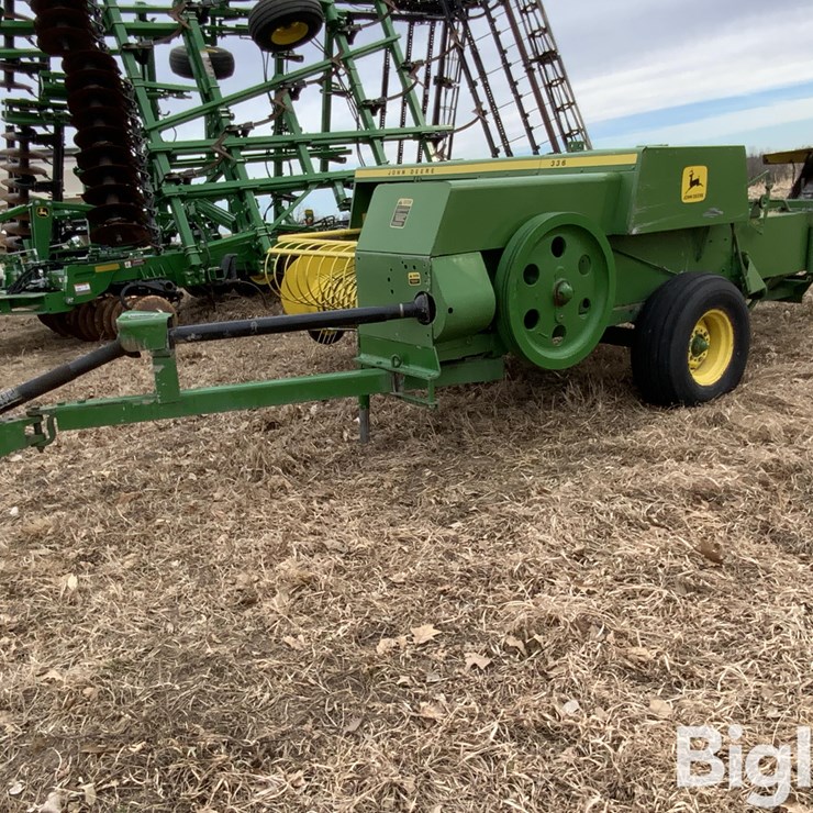 JOHN DEERE 336