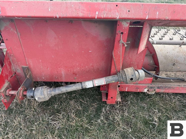 international-810-13-image-7