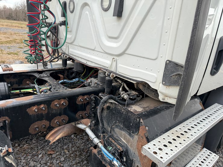 #40951-•-2019-freightliner-cascadia-t/a-daycab-truck-tractor-3akjhtdv5kskd3189-image-48