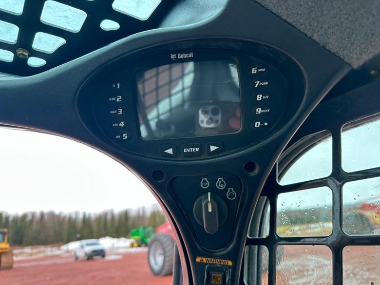 2015-bobcat-t590-image-45