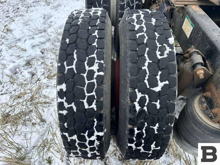 1999-freightliner-fld120-image-48