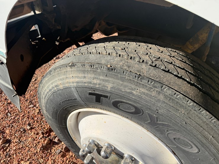 1993-peterbilt-377-image-63