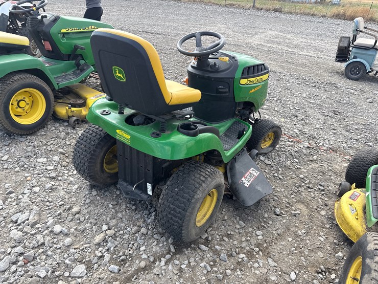 john-deere-d120-image-3