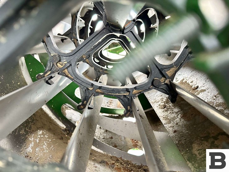 2011-john-deere-9870-sts-image-86