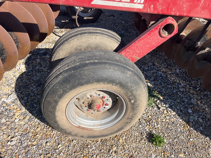 case-ih-3800-image-10