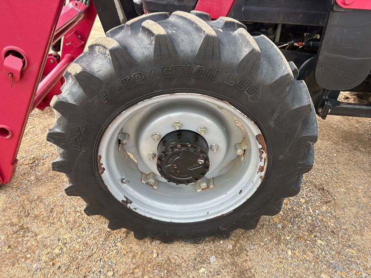 2015-mahindra-6530-image-7