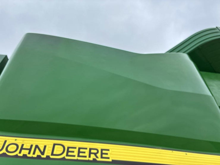 2014-john-deere-s660-image-11