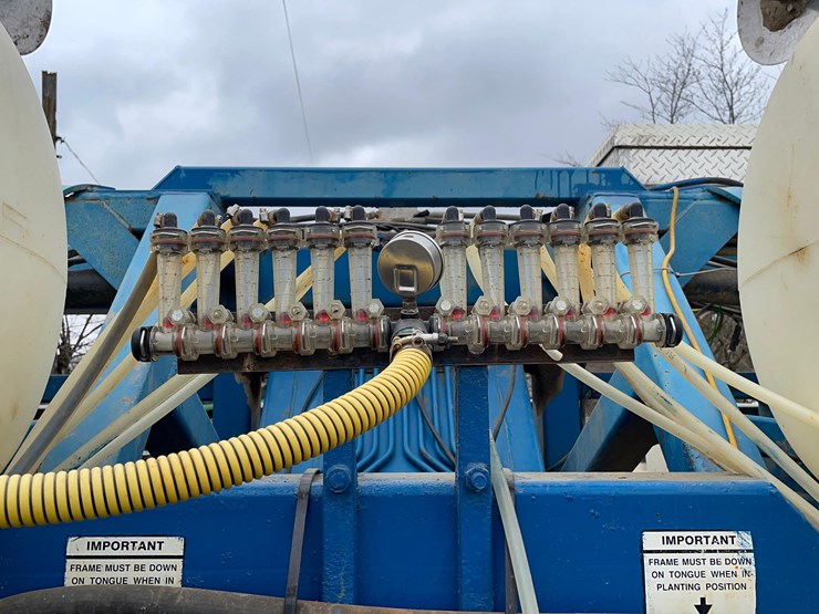 tag-#67,-kinze-12x30-image-19