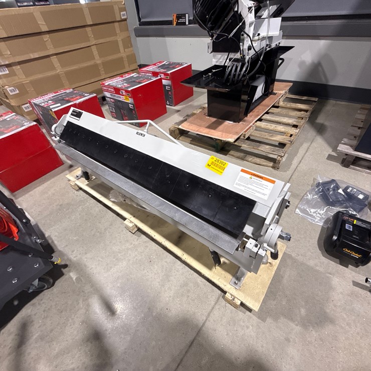 #28302 • Unused Klutch 48" Box Pan INV# 28302