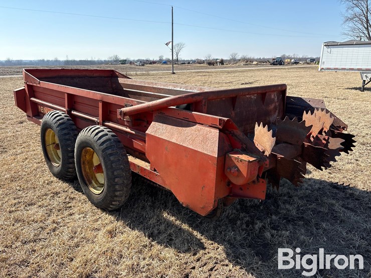 new-holland-791-image-7