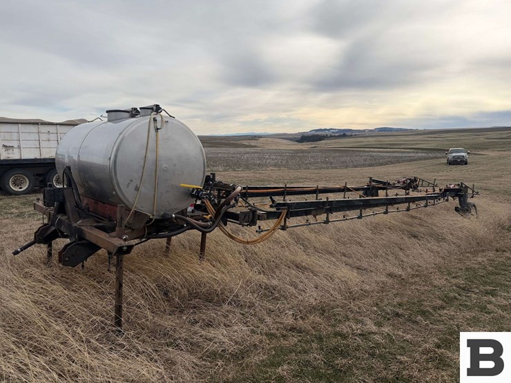 ag-pro-72'-sprayer---craigmont,-id-image-1