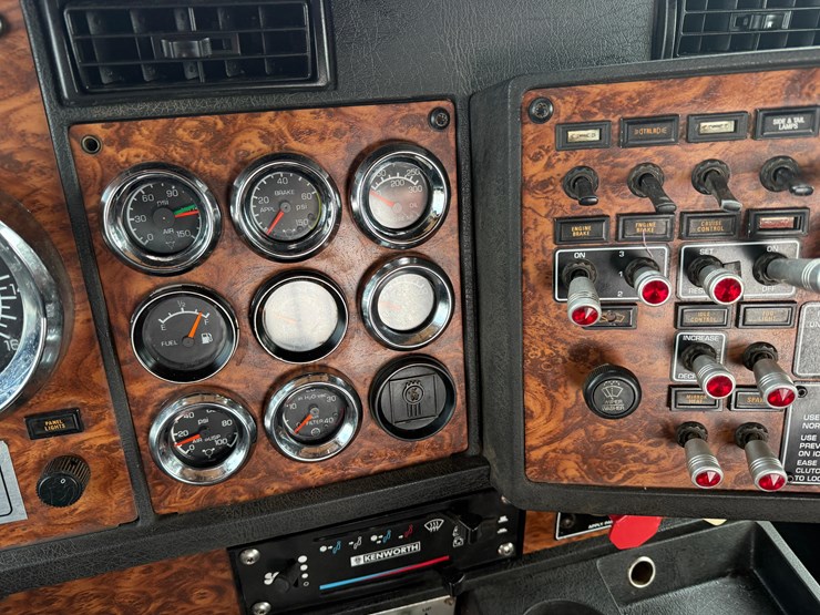 2000-kenworth-w900-image-29