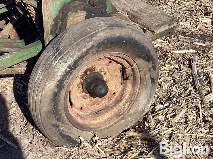 john-deere-b-image-9