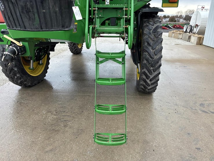 2015-john-deere-r4038-image-50