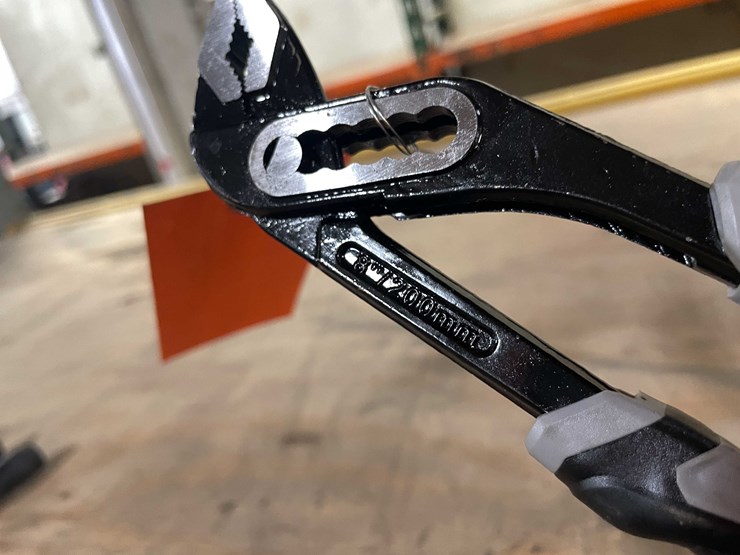 #2310-•-lot-of-(3)-knipex-style-adjustable-pliers-(pr12)-image-16